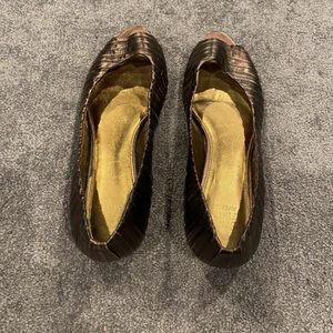 (1) Trendy Pair of Saks Fifth Avenue Open-Toe Dress Shoes Women’s Size 8.5